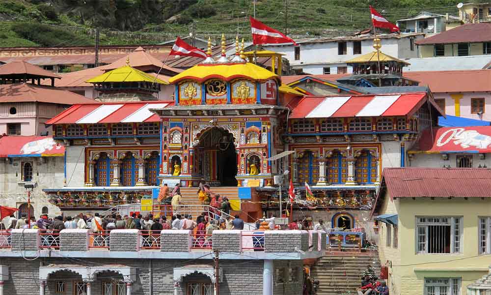 Chardham Yatra - Badrinath Temple Darshan